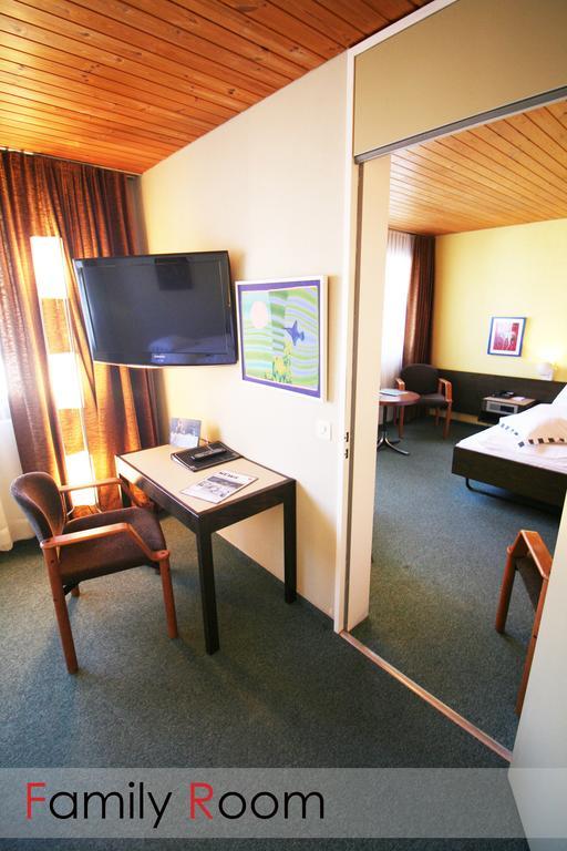 Hotel Metropol Зас-Фе Номер фото