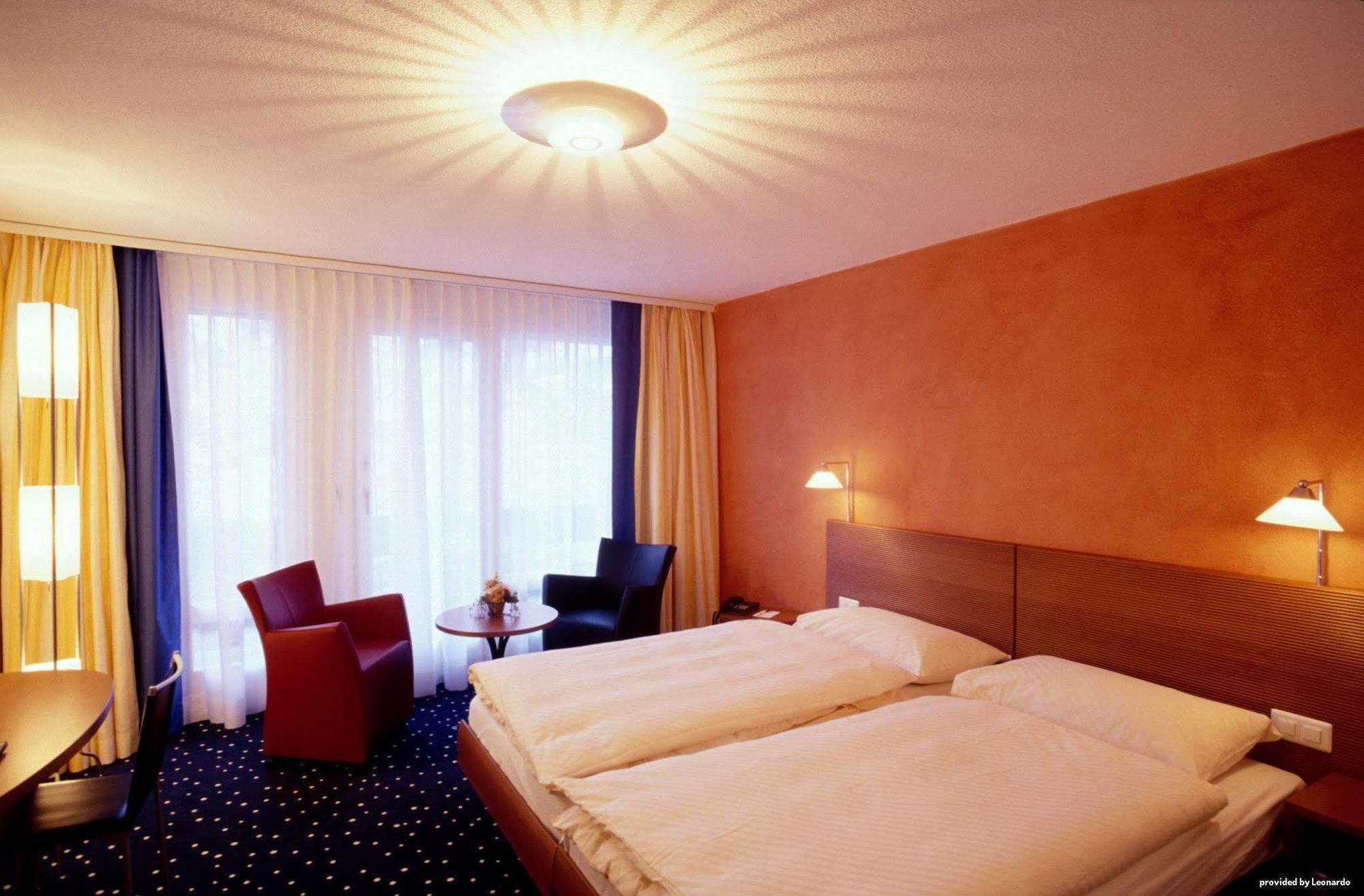 Hotel Metropol Зас-Фе Номер фото